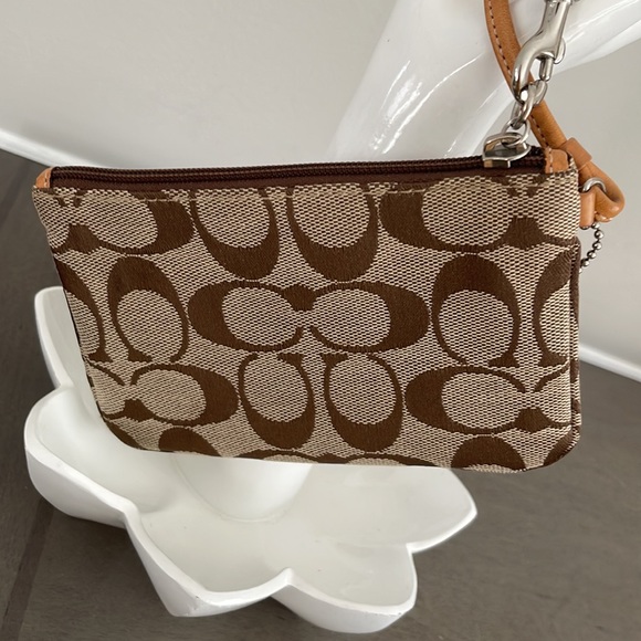 Authentic Coach Signature Logo Wristlet- Tan&Brown - Picture 4 of 5
